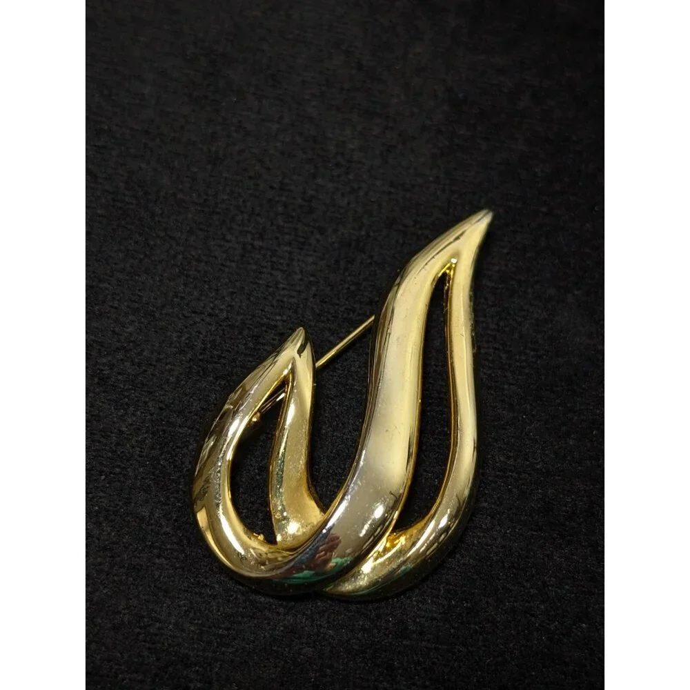 Vintage Gold Tone Swirl Scroll Teardrop Modernist Brooch Pin‎